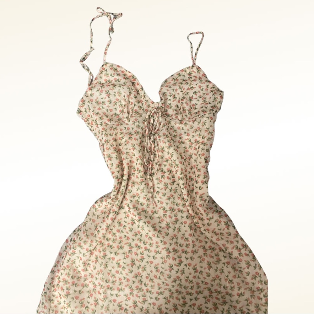 cute floral pink + white mini sundress !!